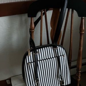 Miztique purse/backpack gently used like new